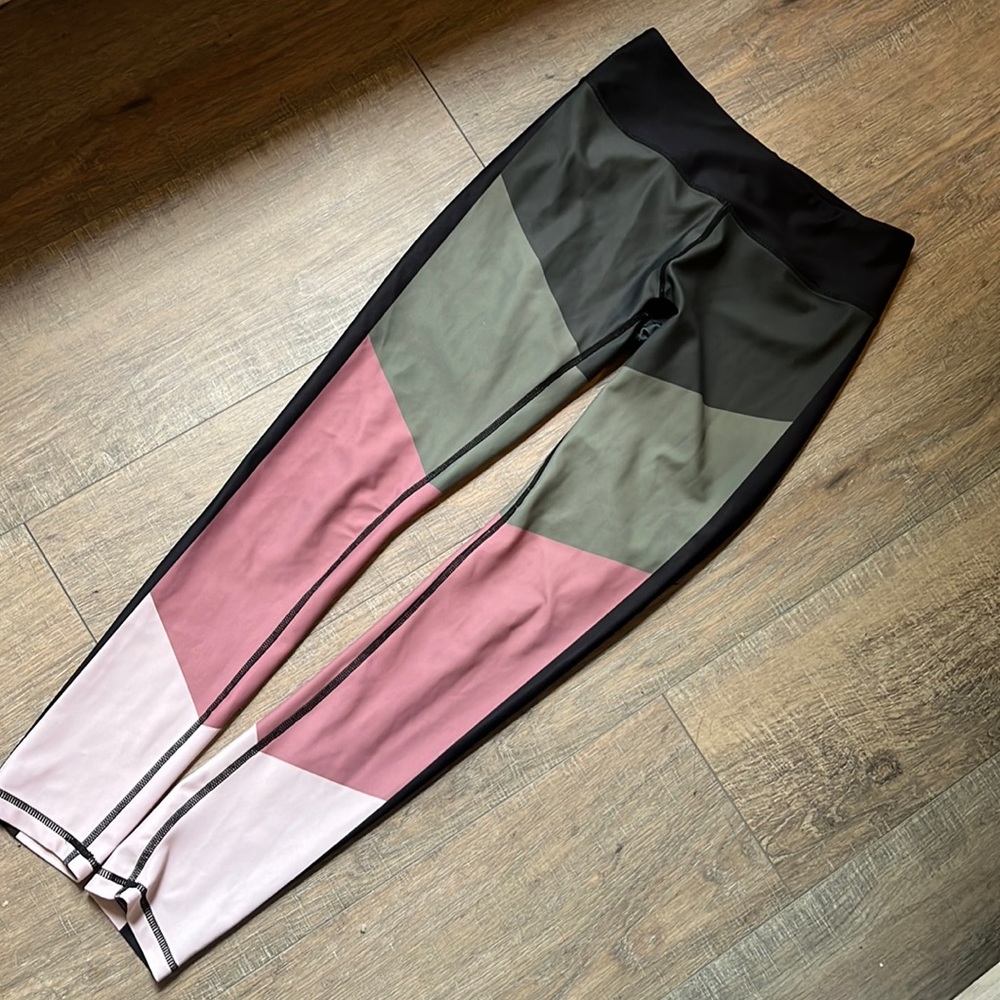 Med. Pop Active for Barry’s Leggings